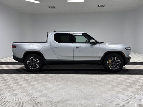 Used 2023 Rivian R1T Adventure image 6