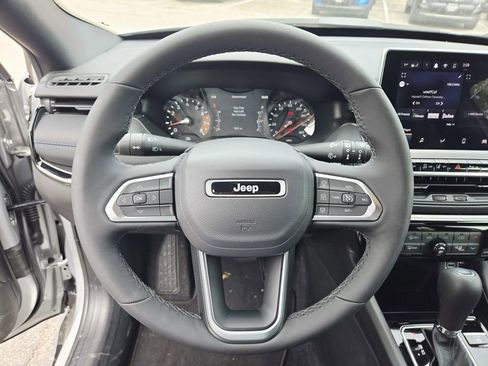 Certified 2026 Jeep Compass Limited AWD/4WD image 18