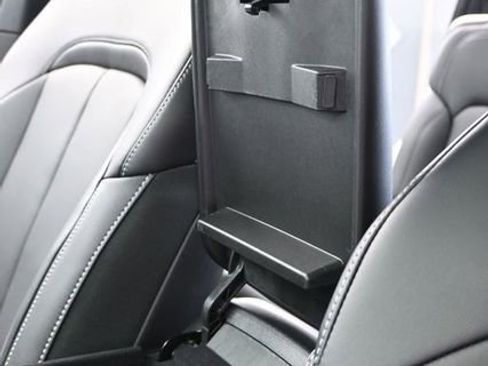 New 2025 Jeep Grand Cherokee L Limited w/ Luxury Tech Group II image 24