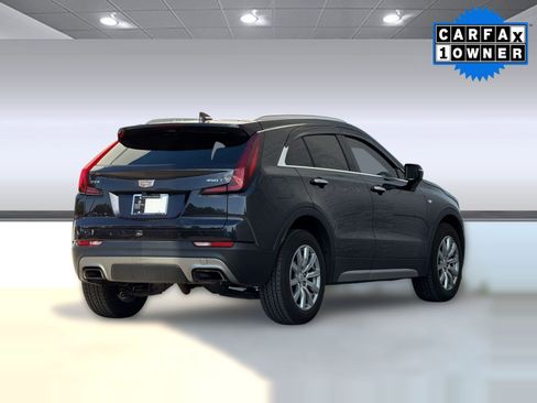 Used 2022 Cadillac XT4 Premium Luxury w/ Enhanced Visibility Package FWD image 9