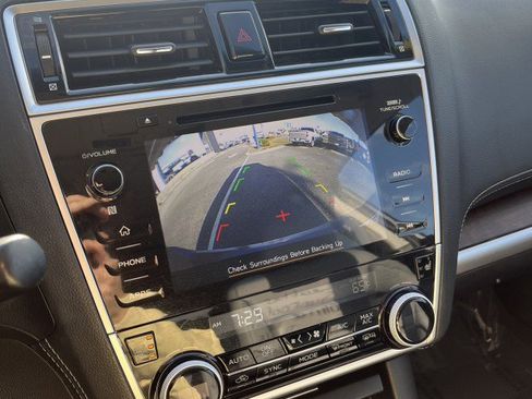 Used 2018 Subaru Outback 2.5i Limited image 20