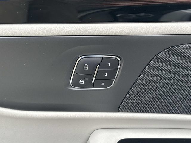 New 2026 Lincoln Nautilus Premier AWD/4WD image 19