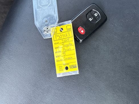 Used 2015 Toyota Prius V Five w/ Advanced Technology Package FWD image 35