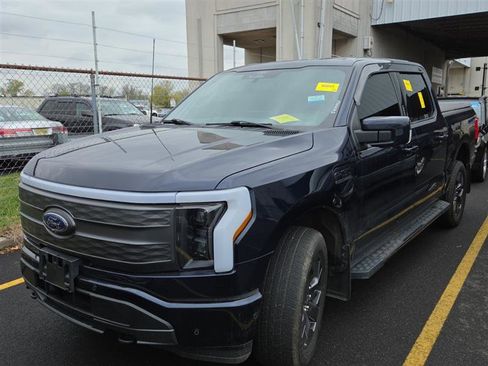 Used 2022 Ford F150 Lightning Lariat AWD/4WD image 4