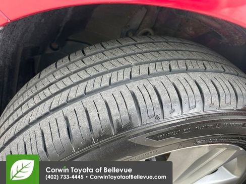 Used 2015 Toyota Camry SE w/ Moonroof Package image 27