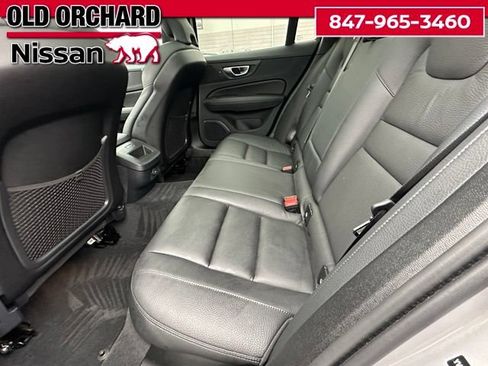 Used 2025 Volvo V60 B5 Cross Country Plus AWD/4WD image 14