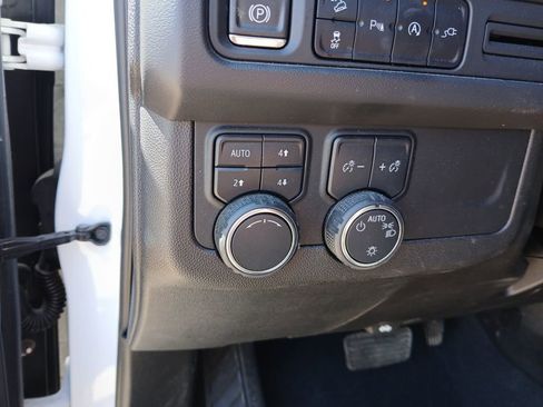 Used 2021 Chevrolet Tahoe Z71 image 12