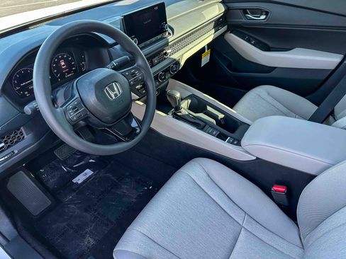 New 2025 Honda Accord SE image 9