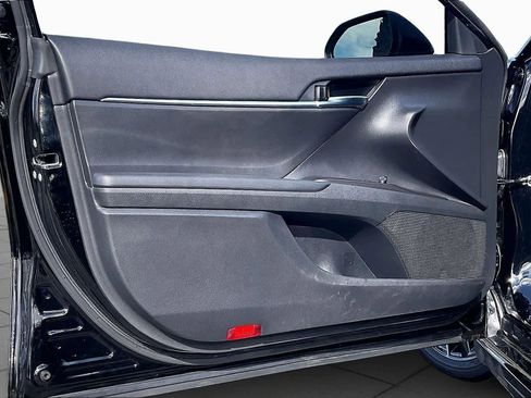 Used 2024 Toyota Camry SE image 22