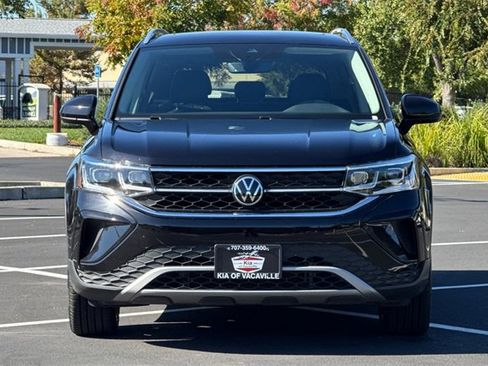 Used 2022 Volkswagen Taos SEL image 11