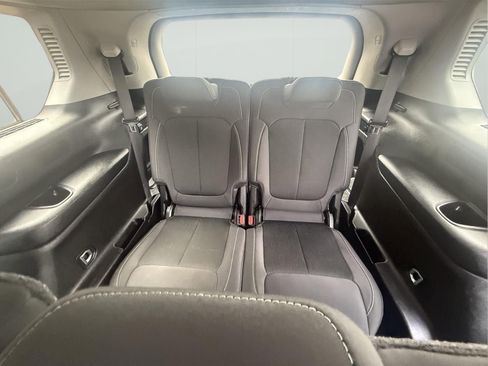 Used 2023 Jeep Grand Cherokee L Laredo image 28