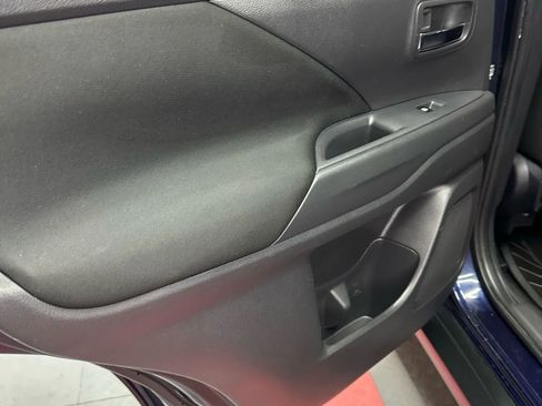 Used 2016 Mitsubishi Outlander ES image 20