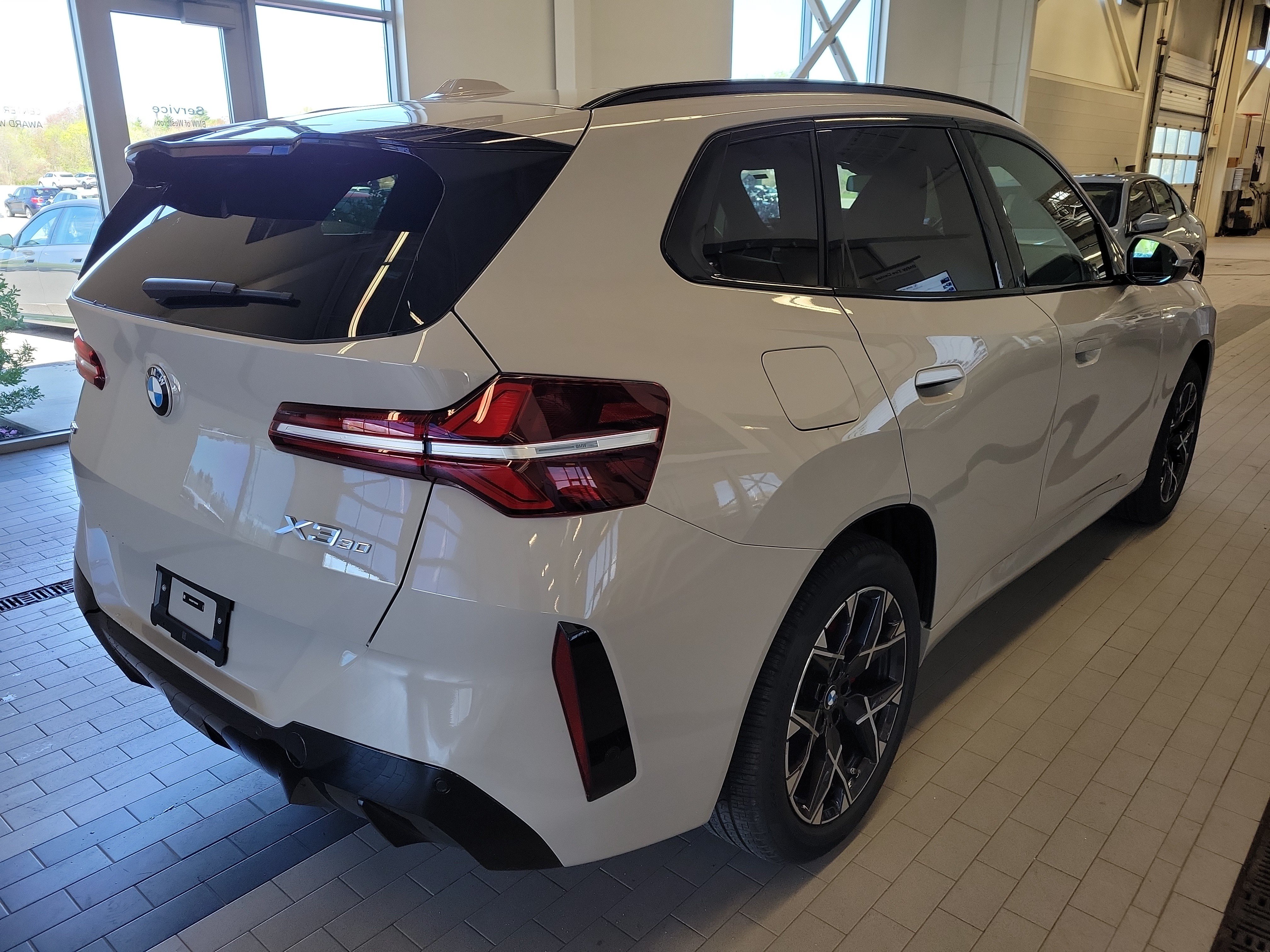 Used 2026 BMW X3 xDrive30i w/ M Sport Package AWD/4WD image 5