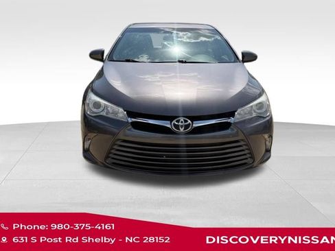 Used 2016 Toyota Camry LE FWD image 2
