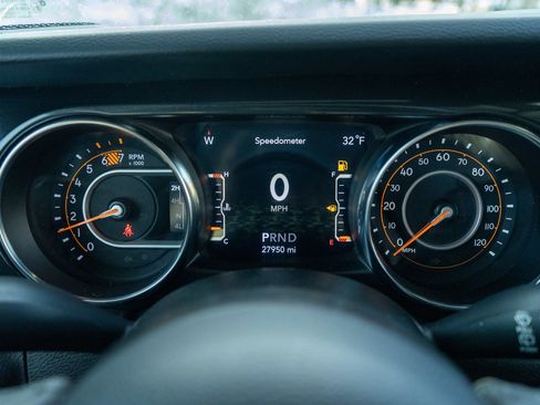 Used 2021 Jeep Wrangler Unlimited Sport image 11