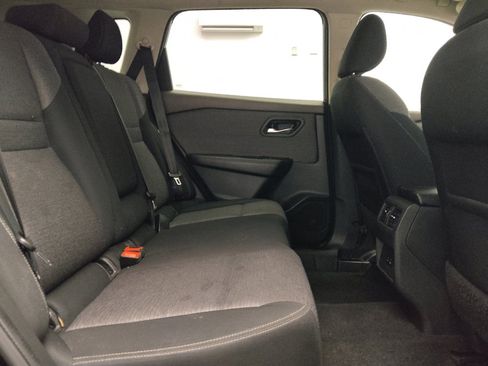 Used 2021 Nissan Rogue SV FWD image 19