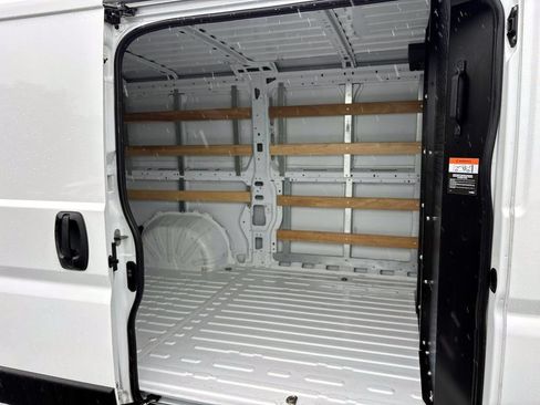 Used 2025 RAM ProMaster 2500 w/ U-Haul Equipment Group FWD image 12