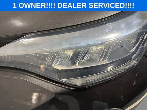 Used 2020 Toyota C-HR LE FWD image 2