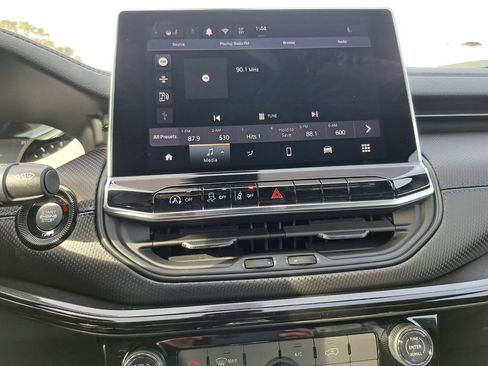New 2026 Jeep Compass Latitude AWD/4WD image 11