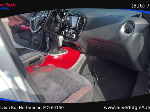 Used 2015 Nissan Juke SV w/ Technology Package FWD image 12