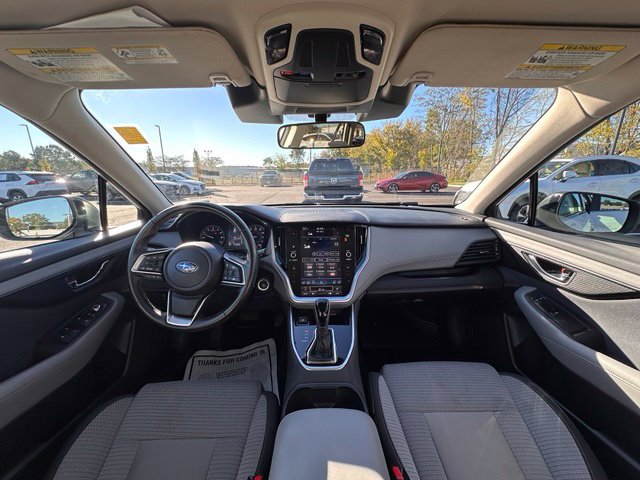 Used 2024 Subaru Outback Premium AWD/4WD image 2