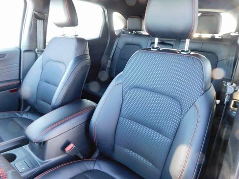 New 2026 Ford Escape ST-Line w/ Cold Weather Package AWD/4WD image 15