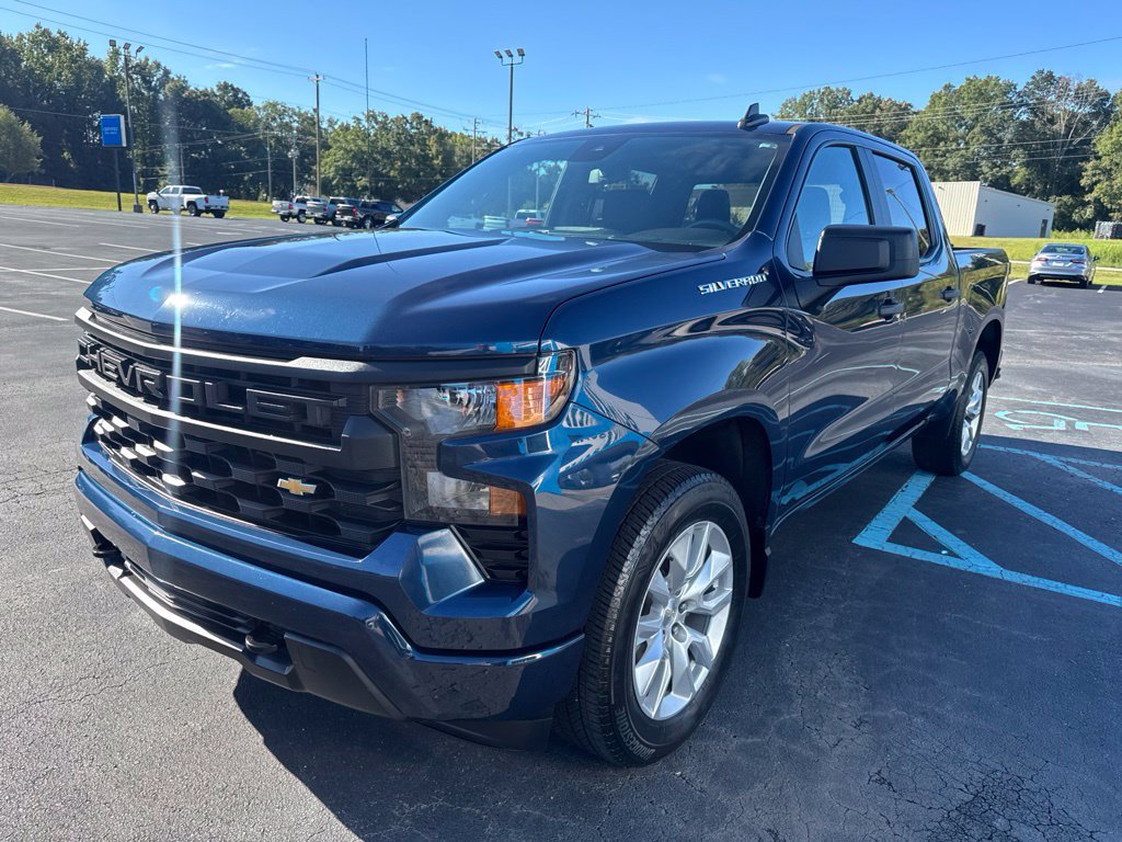 Used 2023 Chevrolet Silverado 1500 Custom RWD image 4