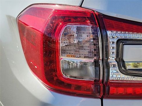 Certified 2025 Subaru Ascent Premium image 10