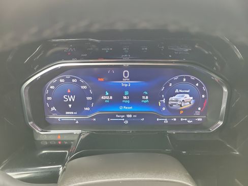 Used 2024 Chevrolet Silverado 1500 LTZ image 27