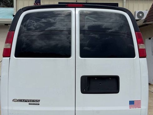 Used 2014 Chevrolet Express 2500 RWD image 5