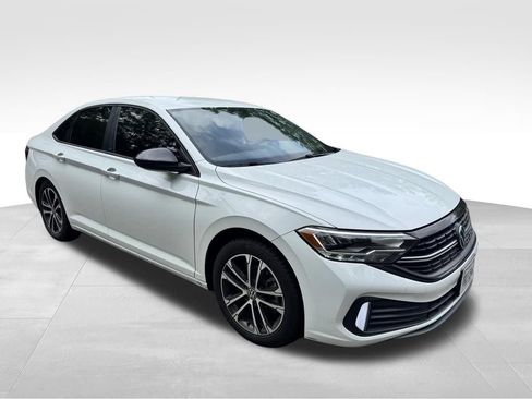 Used 2024 Volkswagen Jetta Sport FWD image 9