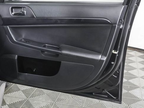 Used 2014 Mitsubishi Lancer Ralliart image 46