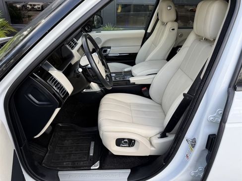 Used 2017 Land Rover Range Rover HSE AWD/4WD image 13