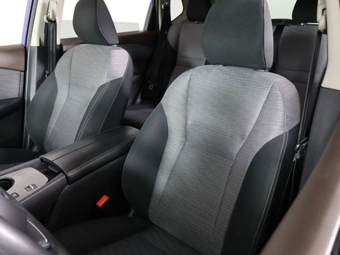 Used 2021 Nissan Rogue SV image 11