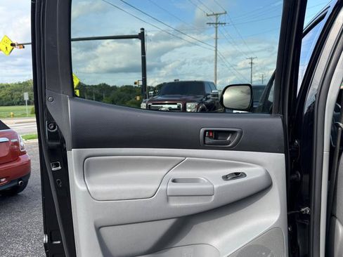 Used 2012 Toyota Tacoma 4x4 Double Cab image 15