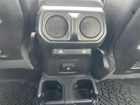 Used 2023 Jeep Gladiator Mojave w/ LED Lighting Group AWD/4WD image 40