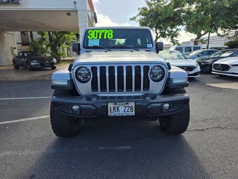 Used 2019 Jeep Wrangler Unlimited Sahara AWD/4WD image 2