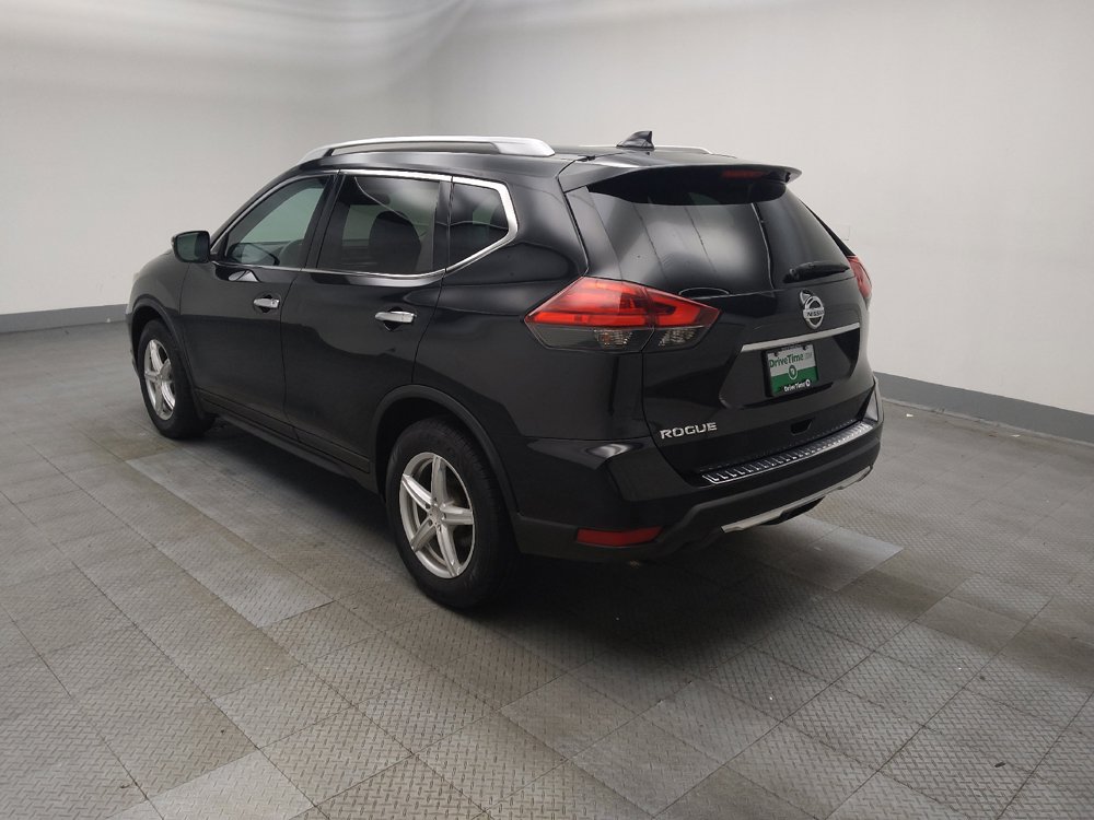 Used 2017 Nissan Rogue S w/ S Appearance Package FWD image 3