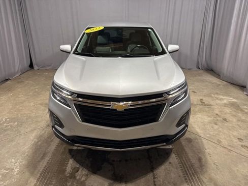 Used 2022 Chevrolet Equinox LT AWD/4WD image 2