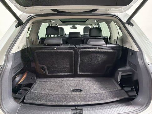 Used 2021 Volkswagen Tiguan SEL w/ 3-Row Tiguan MDO Package FWD image 25