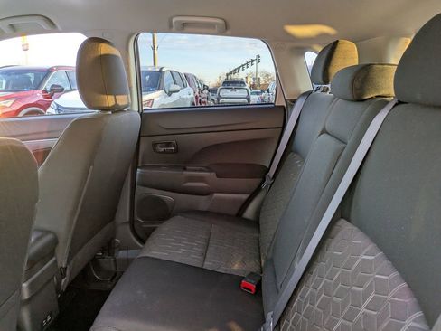 Used 2024 Mitsubishi Outlander Sport LE image 14