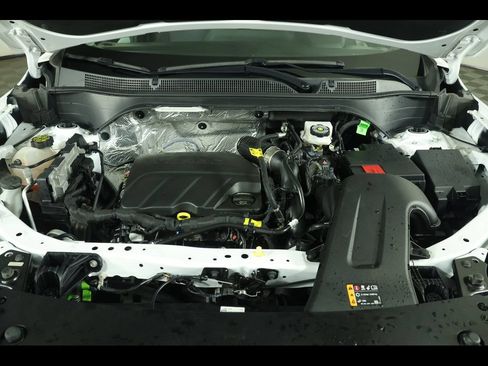 Used 2025 Chevrolet Trax LT w/ LT Convenience Package FWD image 18