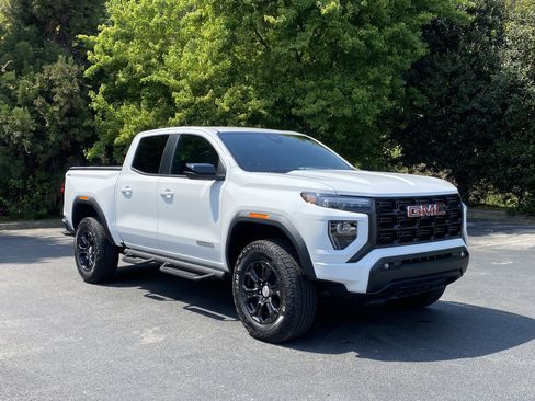 Used 2024 GMC Canyon Elevation w/ Convenience Package image 2