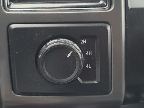 Used 2020 Ford F150 XLT w/ Equipment Group 302A Luxury AWD/4WD image 27