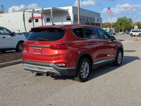 Used 2020 Hyundai Santa Fe SE image 8