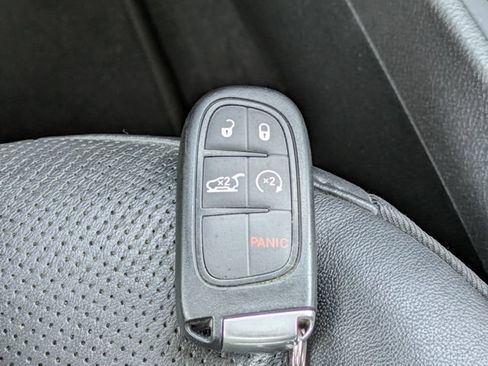 Certified 2020 Jeep Cherokee Limited FWD image 26
