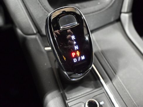 Used 2024 Cadillac XT5 Premium Luxury w/ Technology Package AWD/4WD image 15
