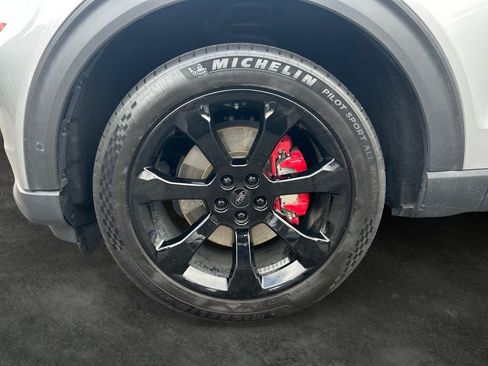 Used 2022 Ford Explorer ST w/ Equipment Group 401A AWD/4WD image 4