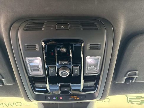 Used 2025 Cadillac Escalade Sport Platinum w/ LPO, Floor Liner Package AWD/4WD image 23