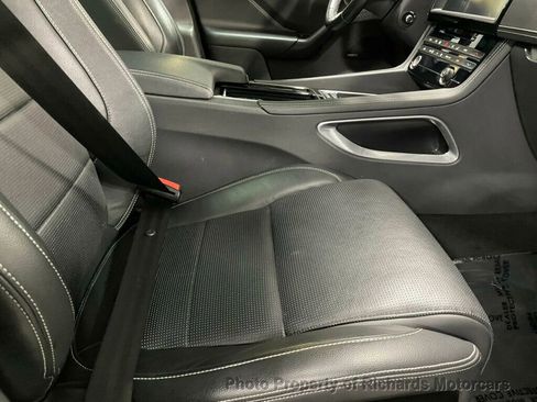 Used 2020 Jaguar F-PACE Checkered Flag image 22